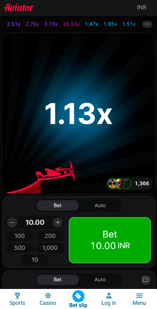 El Aviator de Spribe en el lobby móvil de 1xBet: avión rojo con una X, historial de multiplicadores y pestañas Bet y Auto