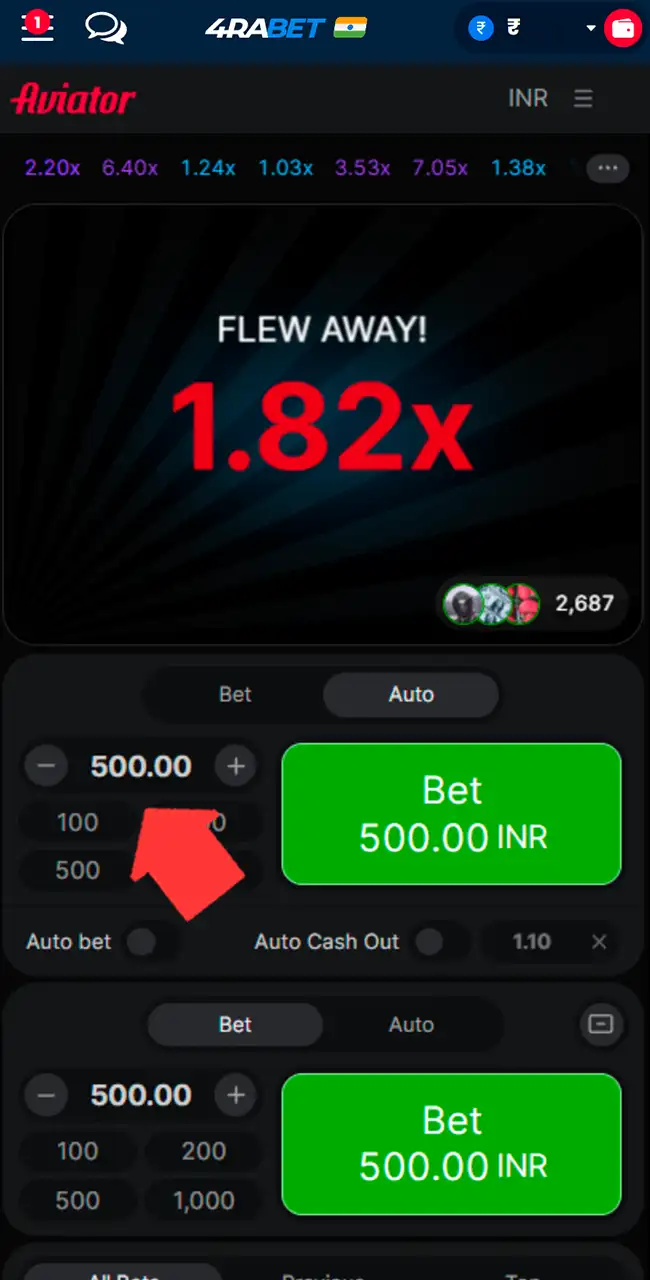 Panel de apuesta de Aviator en la app de 4rabet con el importe de la apuesta y los botones de valores predefinidos