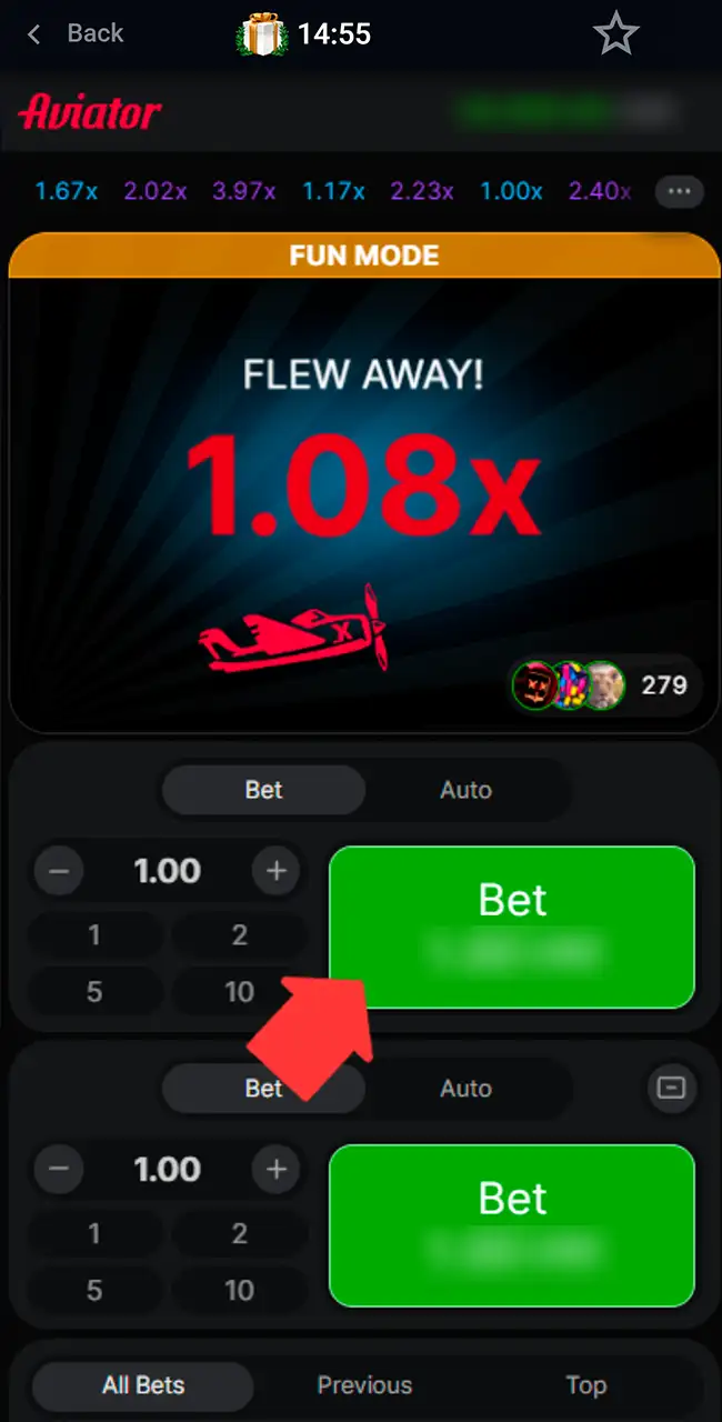 Aviator en Fun Mode en la app de Pin-Up después de que el avión se fuera a 1.08x, con una flecha en el botón Bet